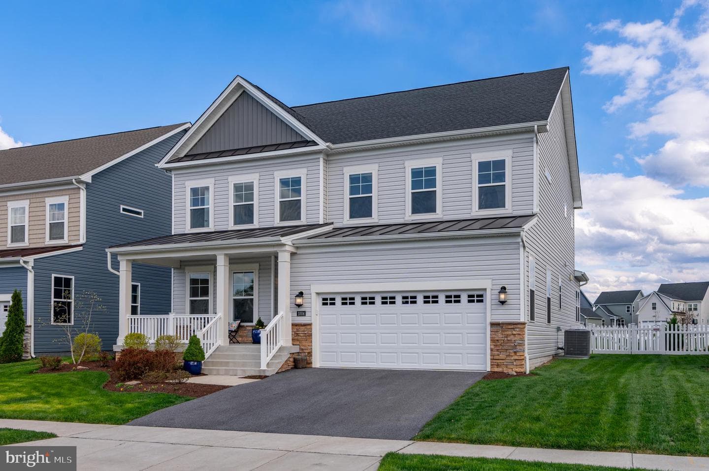 1004 Village Green Way photo 2