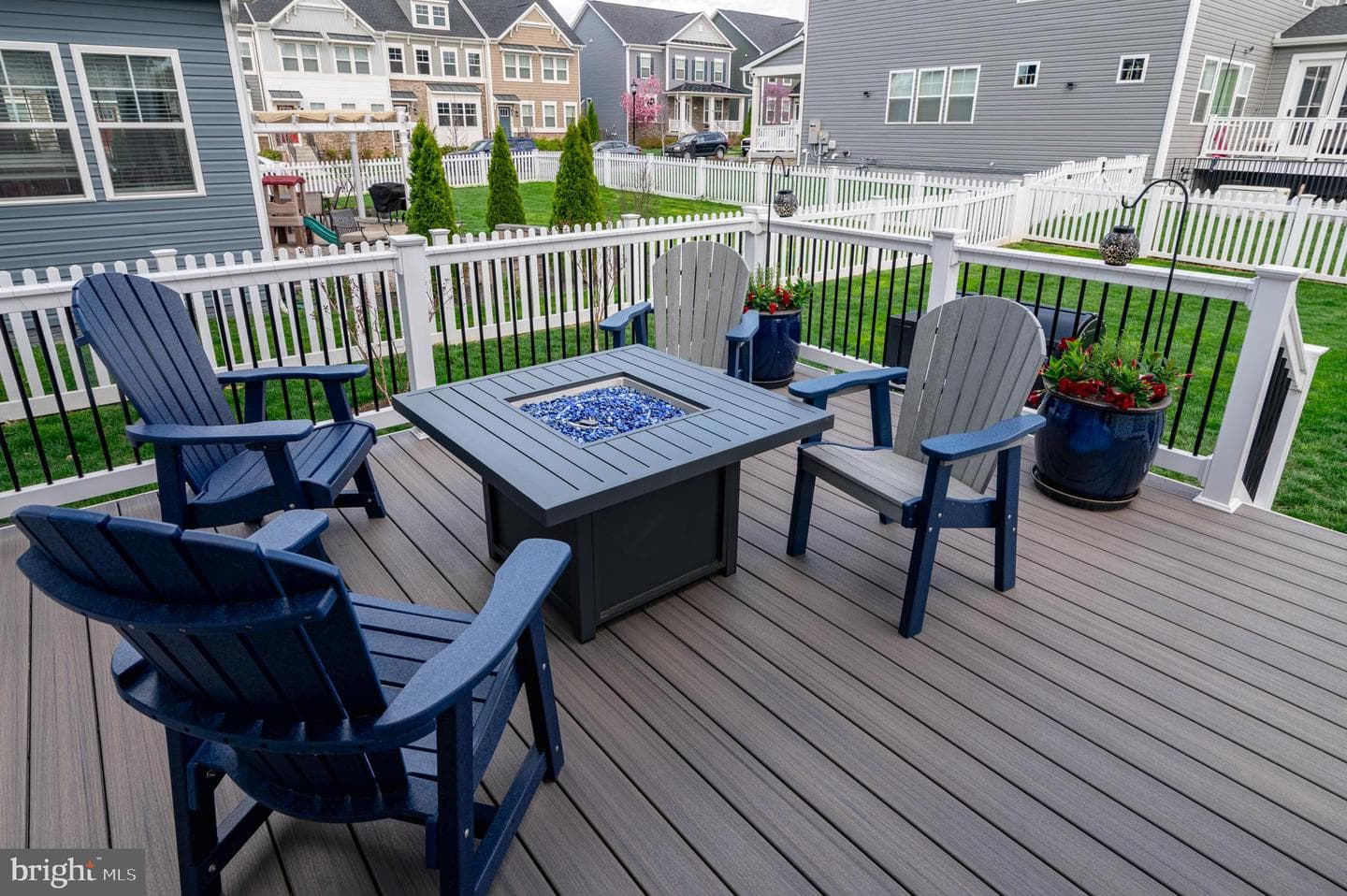 1004 Village Green Way photo 23