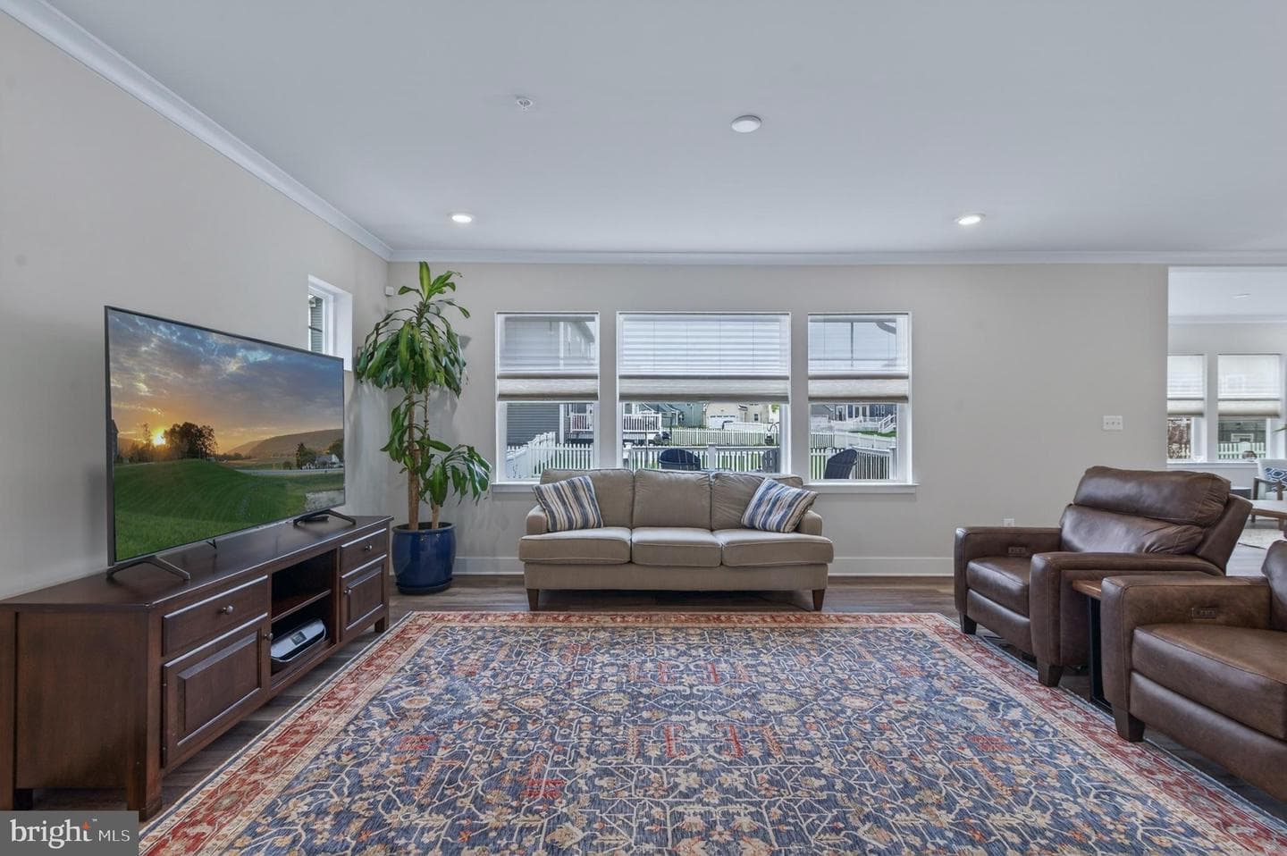 1004 Village Green Way photo 28