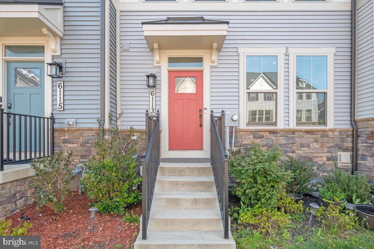 6113 Stonecat Court photo 3