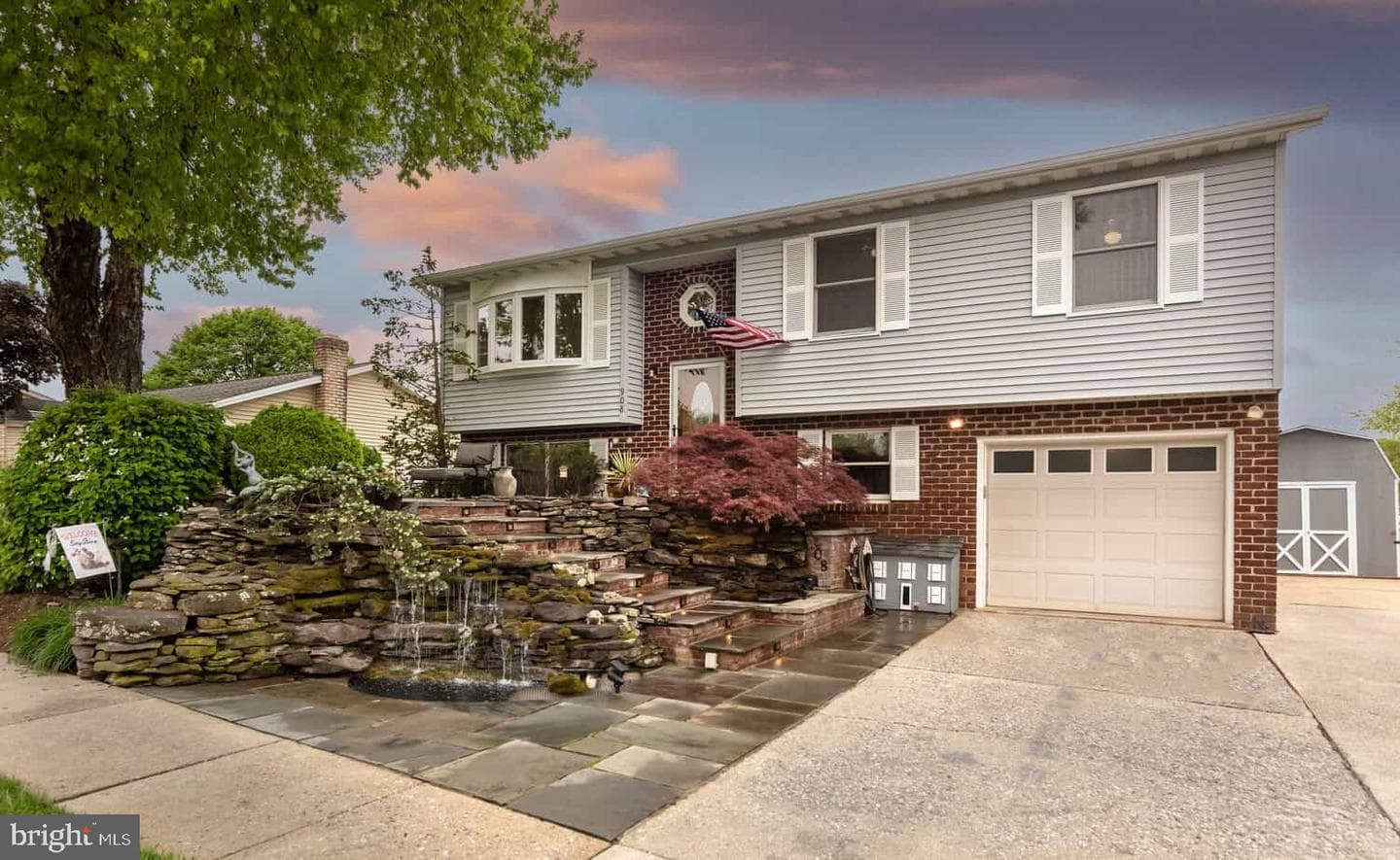 908 Horizon Road photo 1