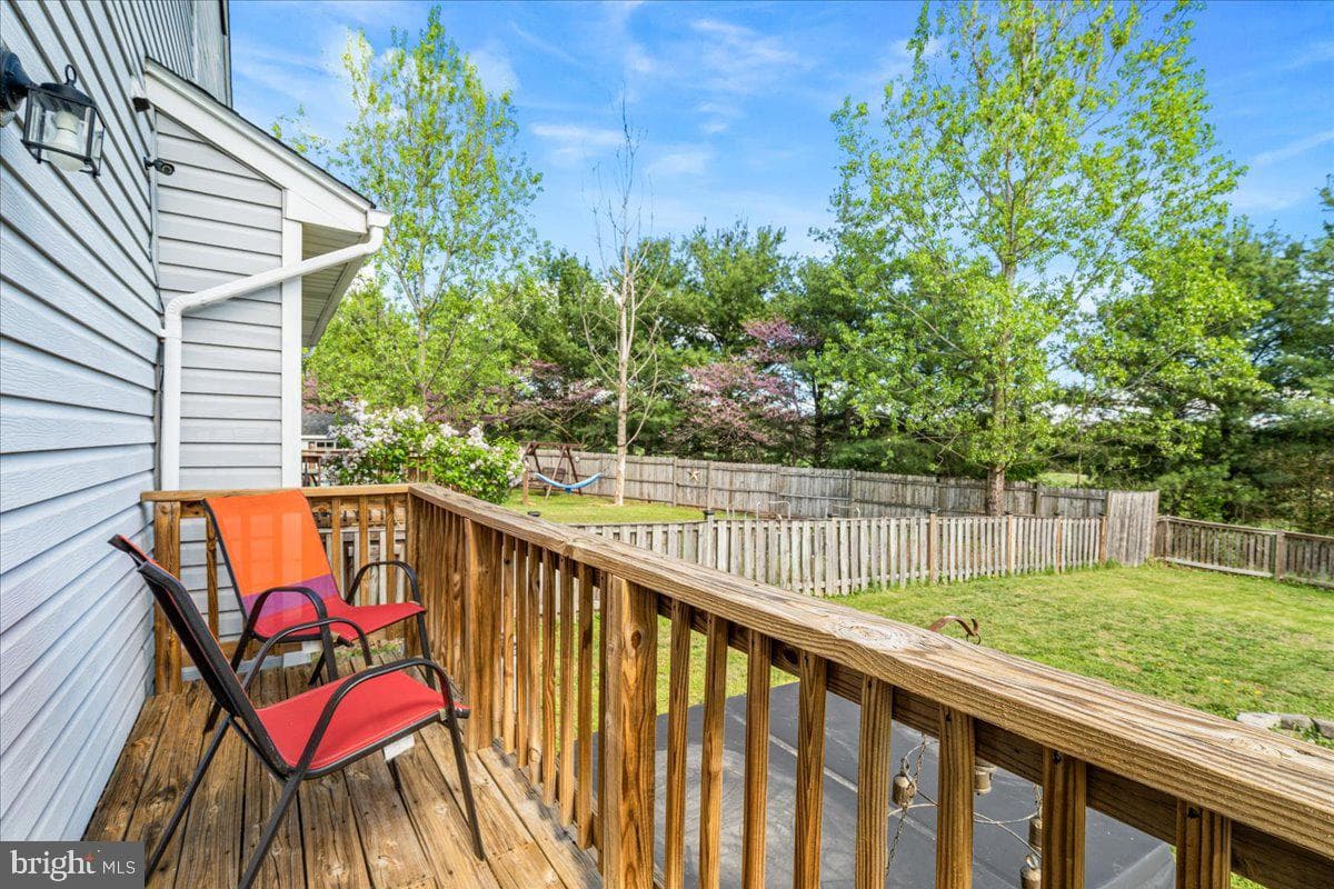 18 Robindale Drive photo 29