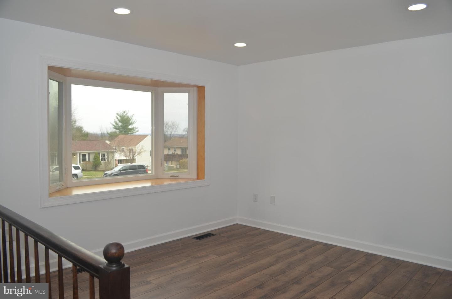 267 Longford Court photo 10