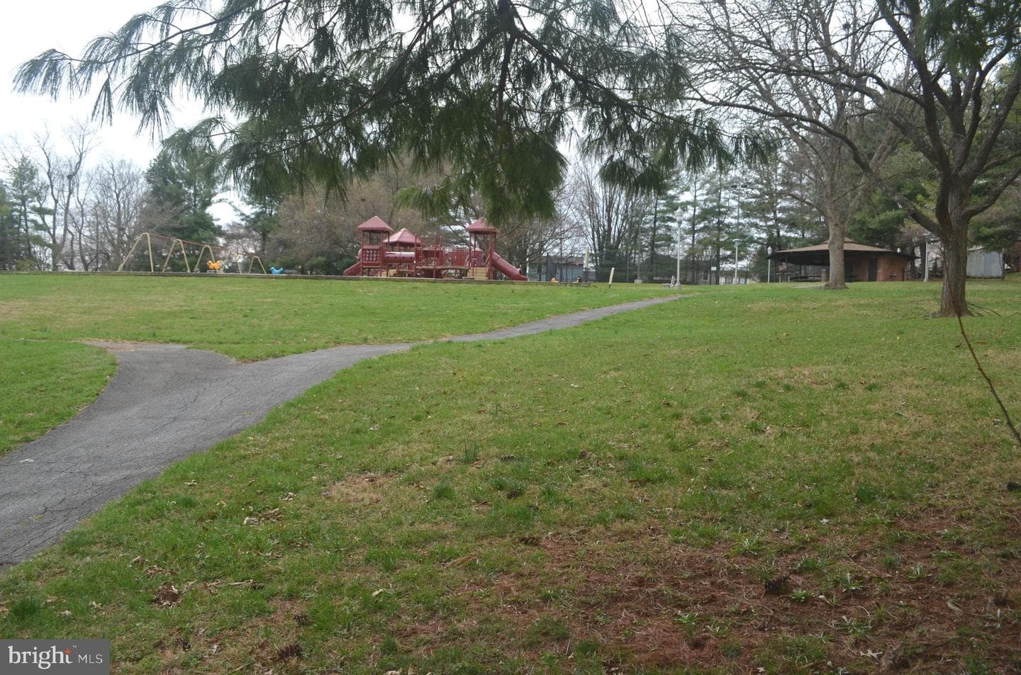 267 Longford Court photo 27