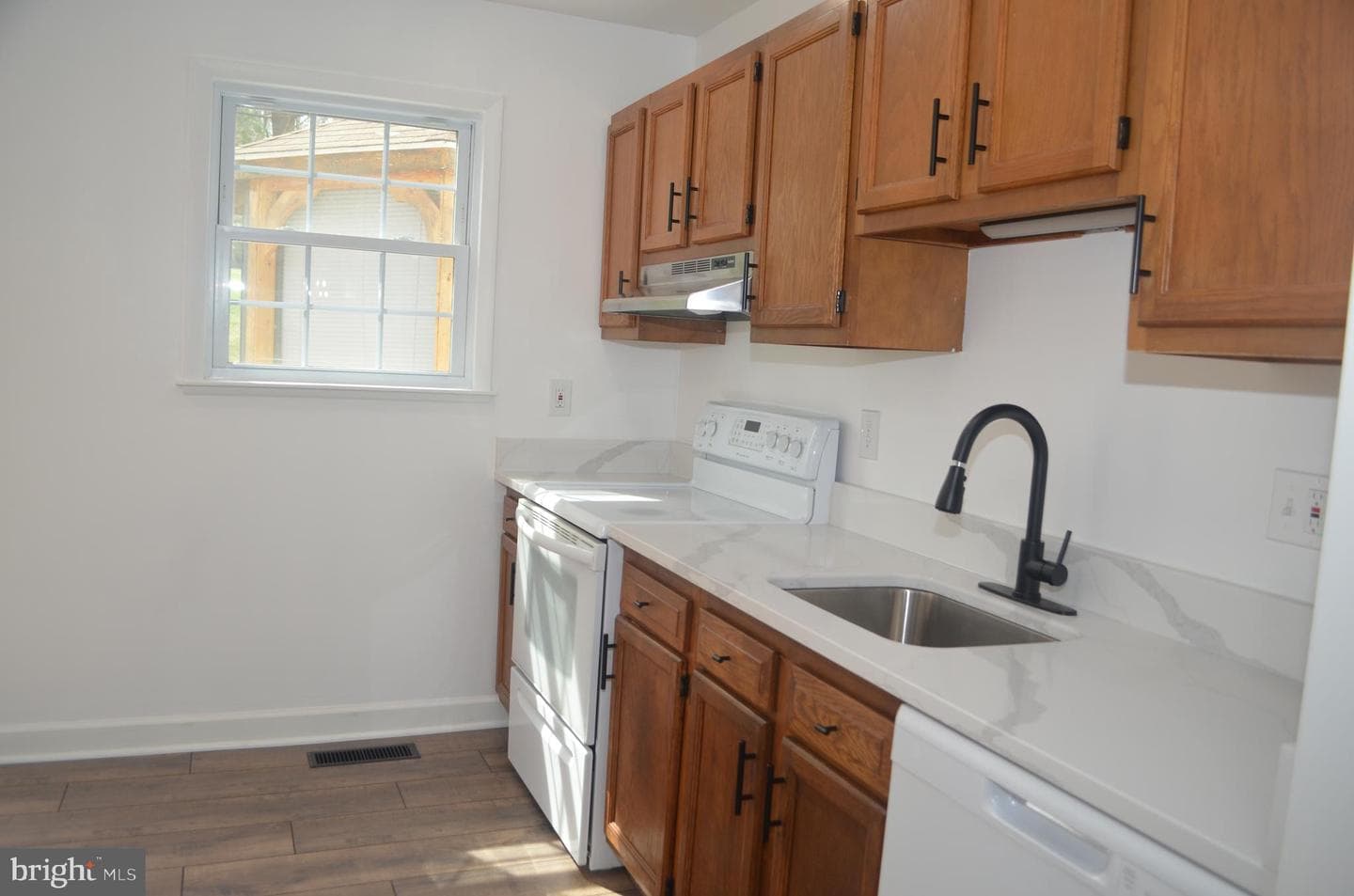 267 Longford Court photo 6
