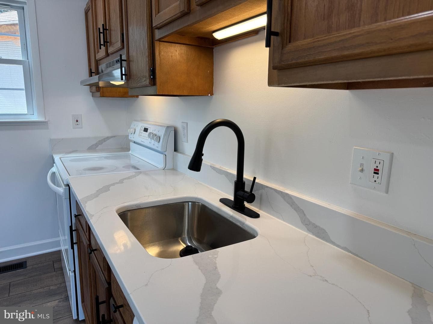 267 Longford Court photo 7
