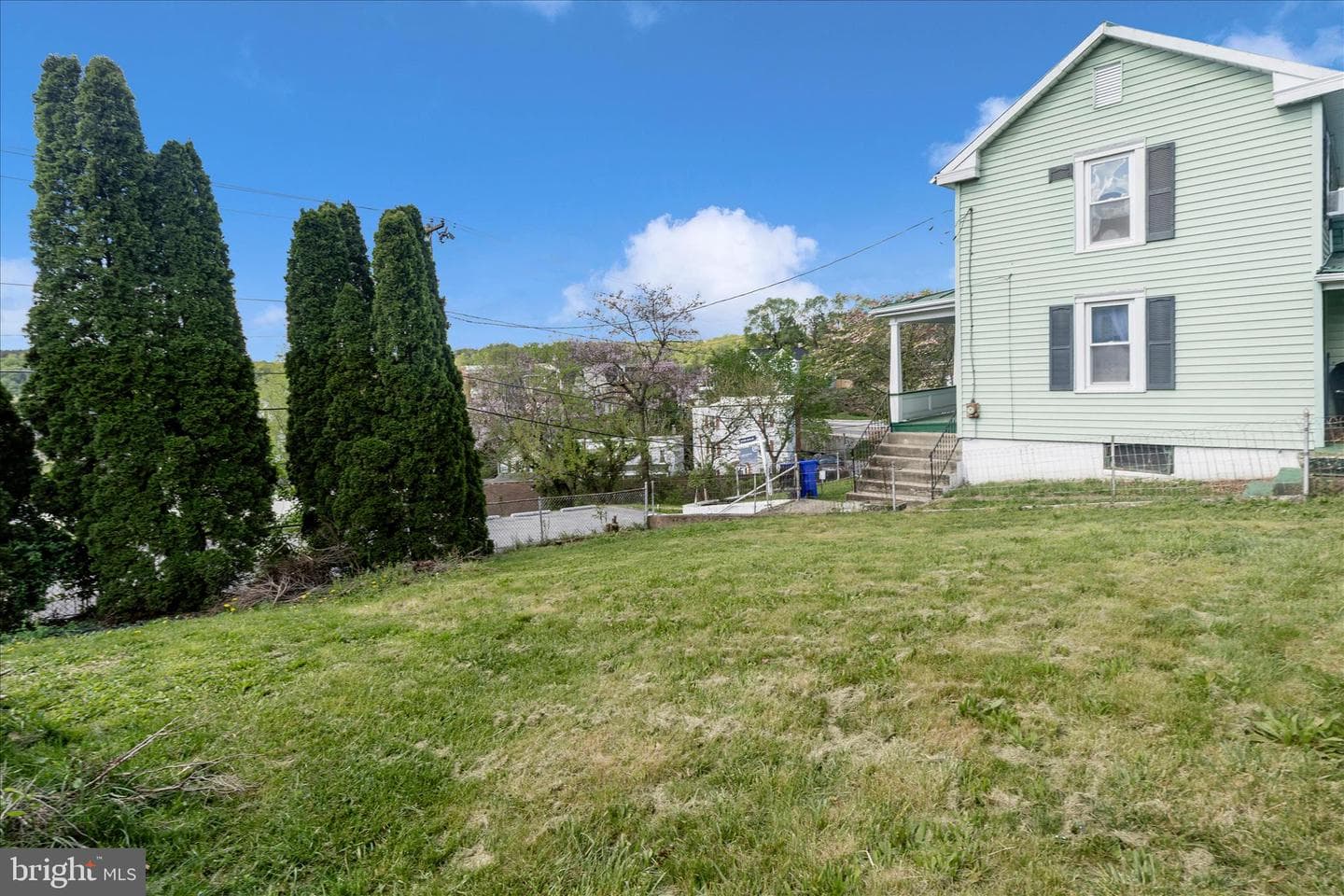 201 N Maple Avenue photo 25