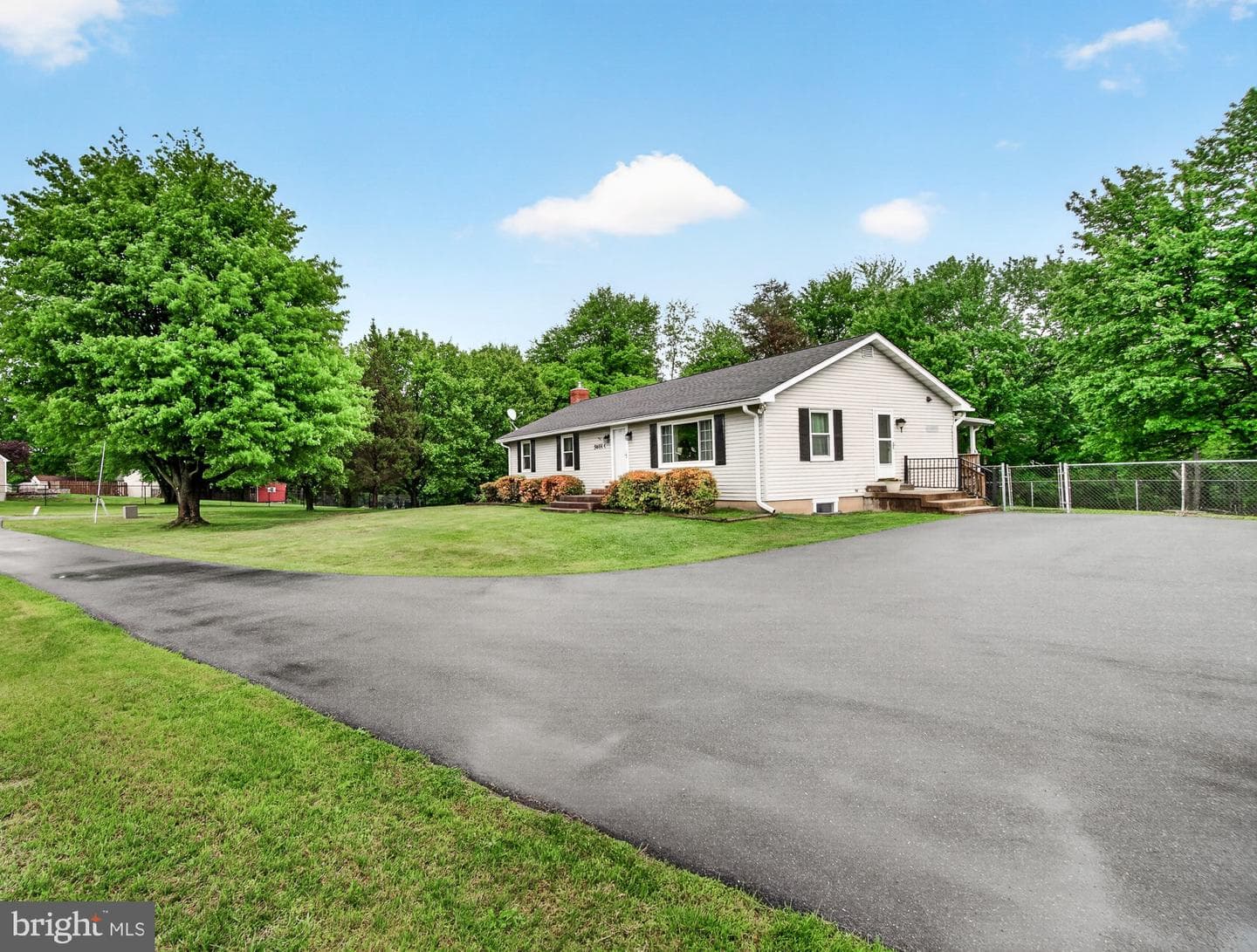 5601 Woodville Road photo 8