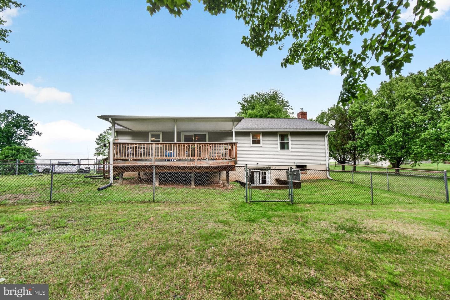 5601 Woodville Road photo 9