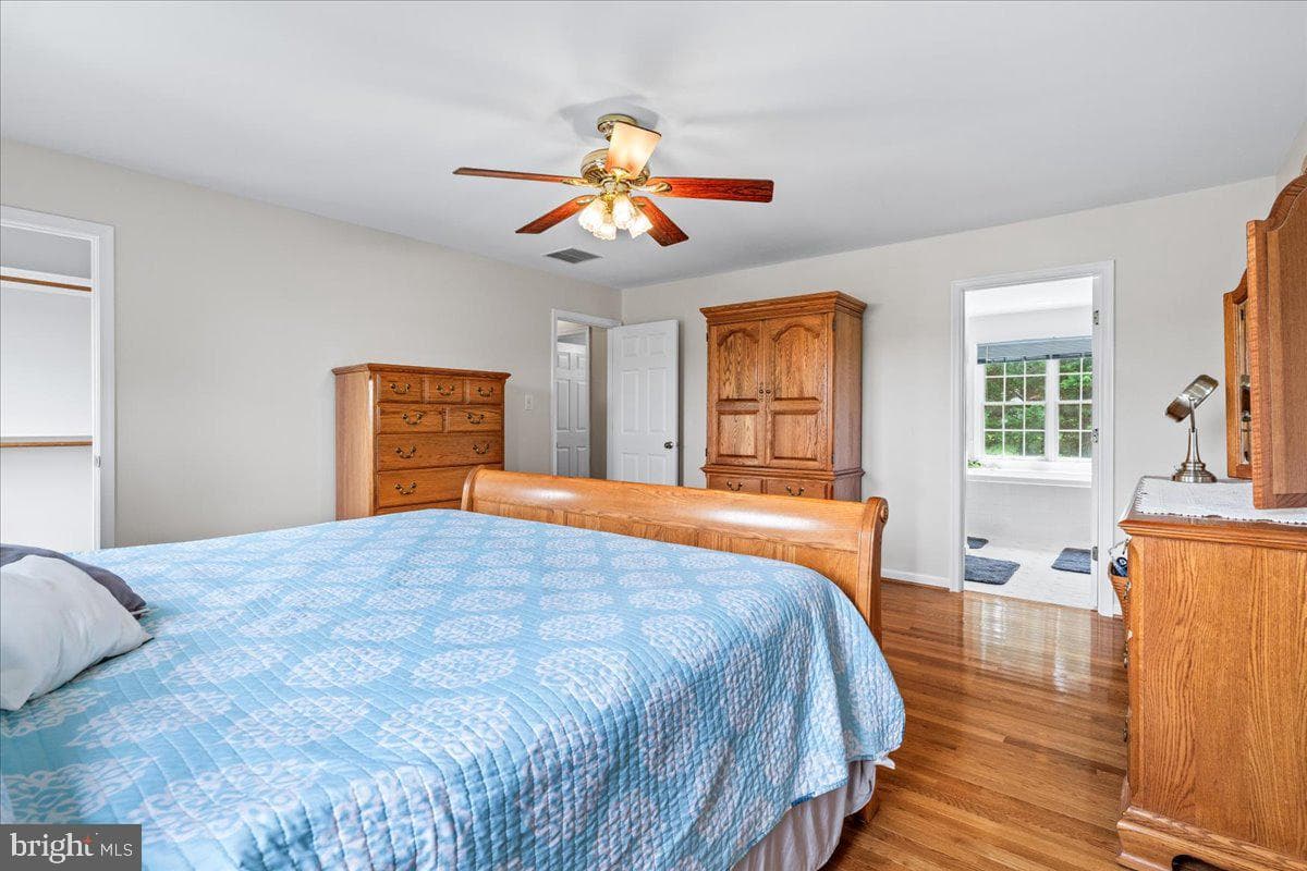 4706 Hardwood Court photo 36