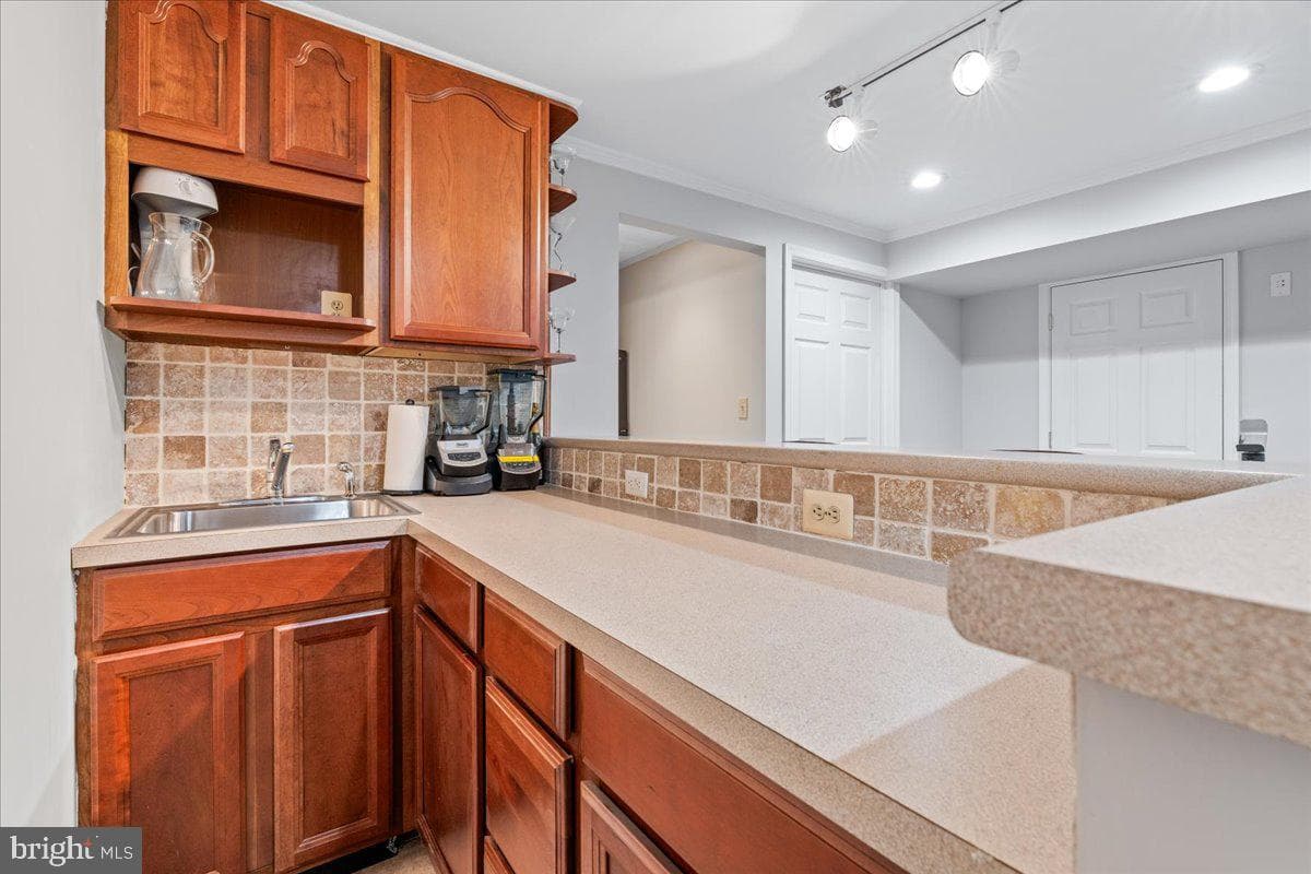 4706 Hardwood Court photo 55