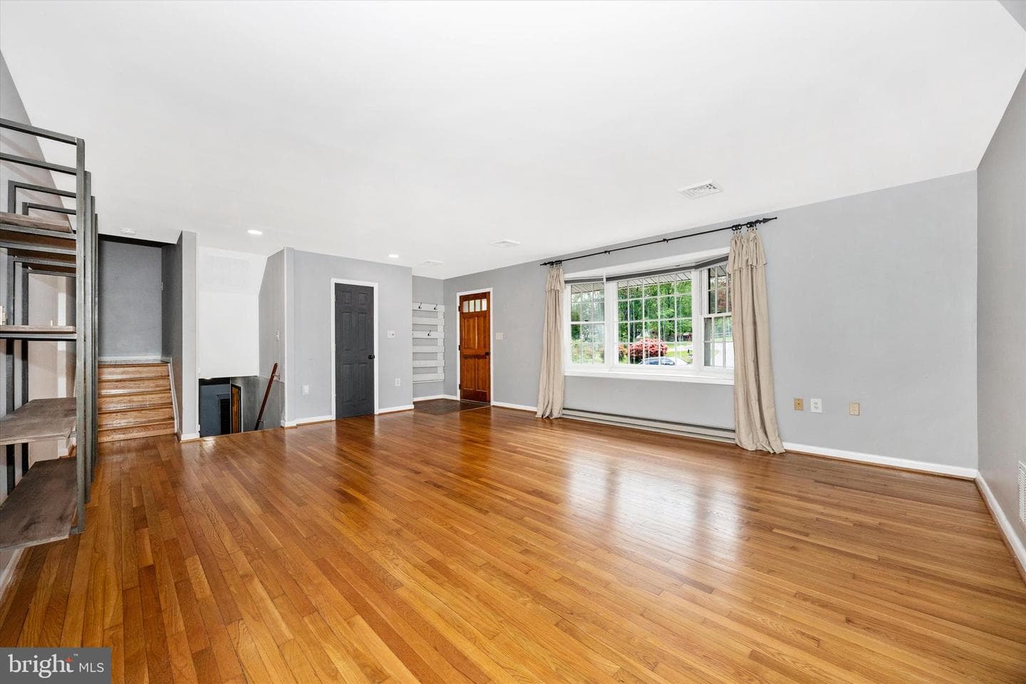 3905 Sugarloaf Drive photo 5