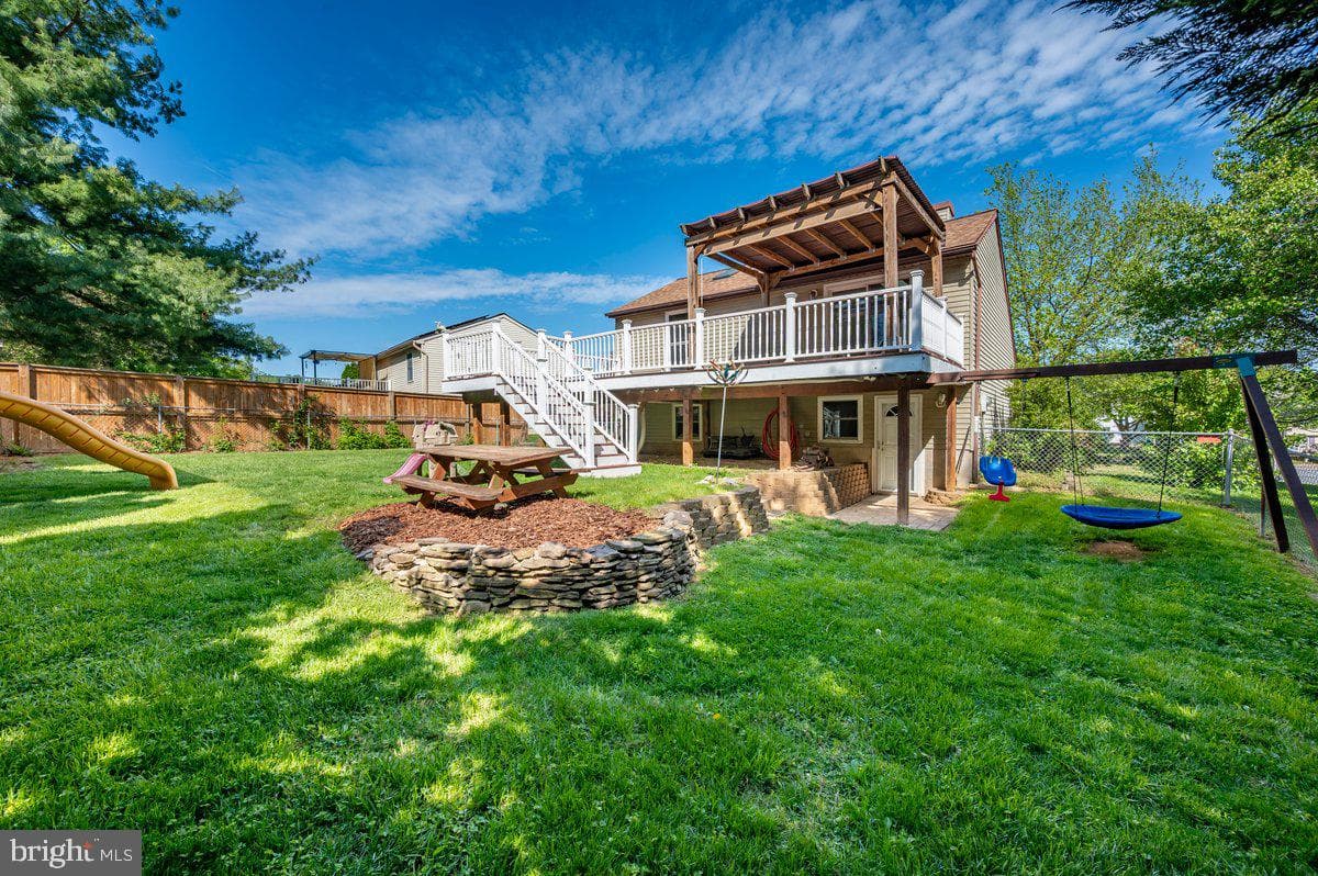 1715 Dogwood Drive photo 4