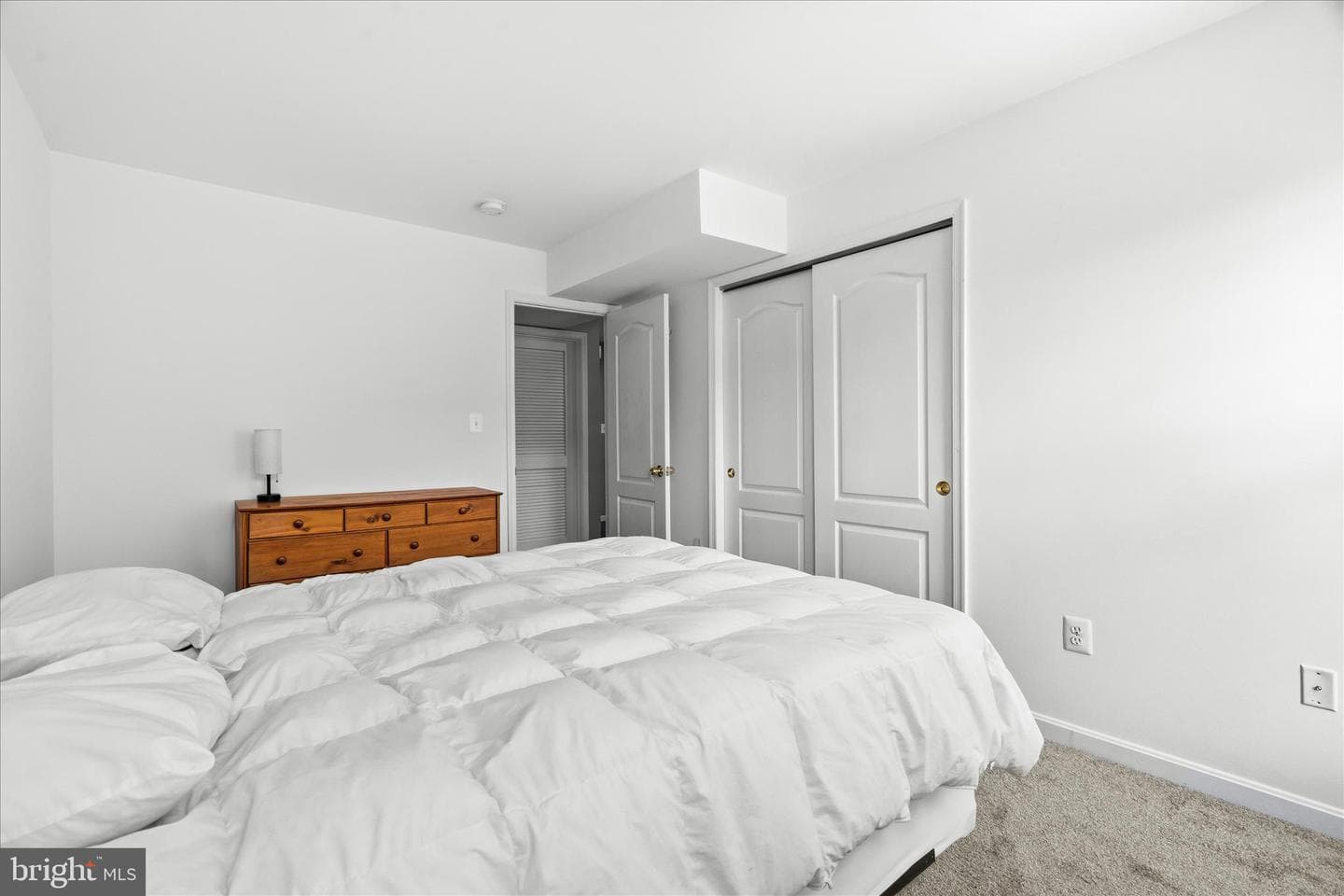 110 Featherstone Place photo 17