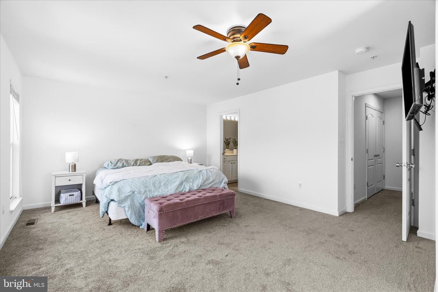 110 Featherstone Place photo 23