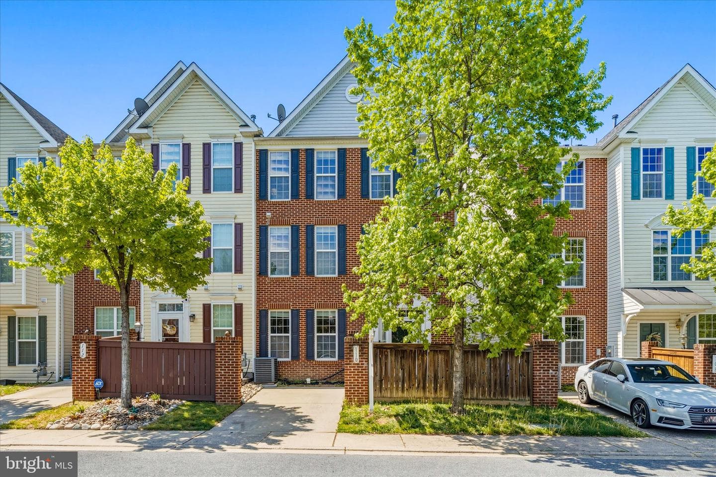 110 Featherstone Place photo 27