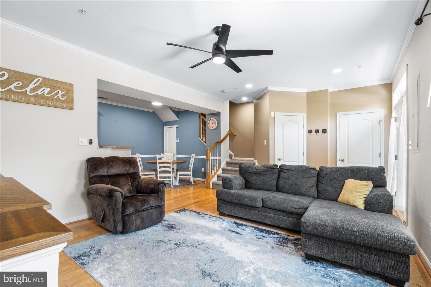 110 Featherstone Place photo 4