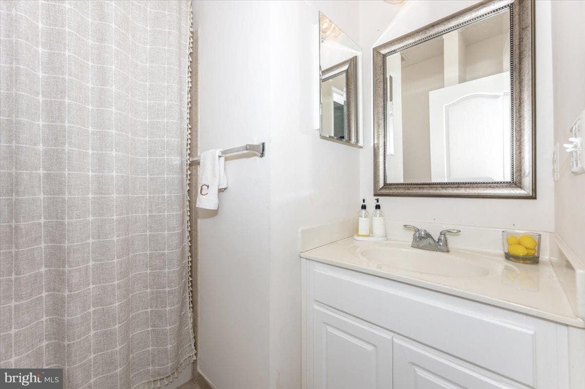 10214 Nuthatch Drive photo 35