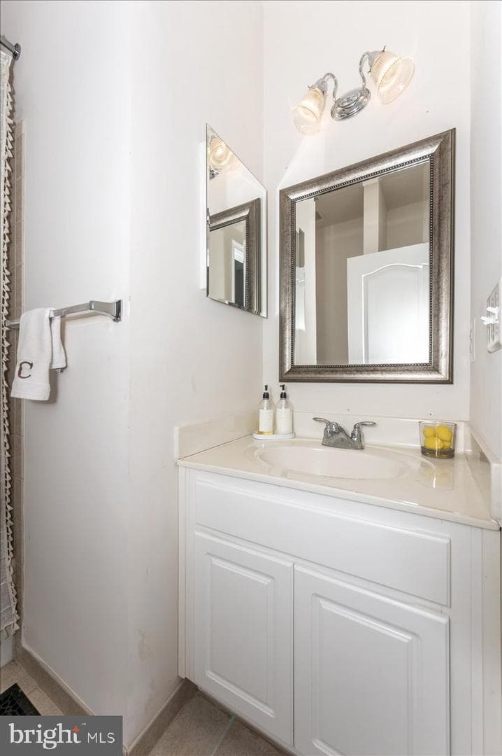 10214 Nuthatch Drive photo 36