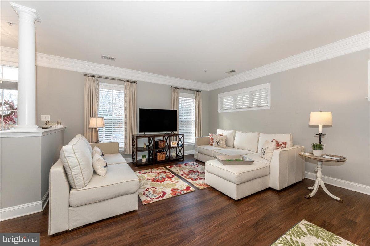 10214 Nuthatch Drive photo 4