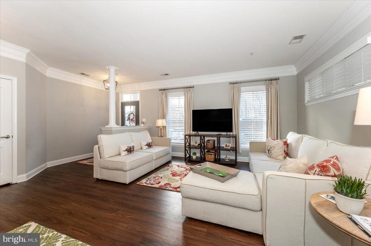 10214 Nuthatch Drive photo 6