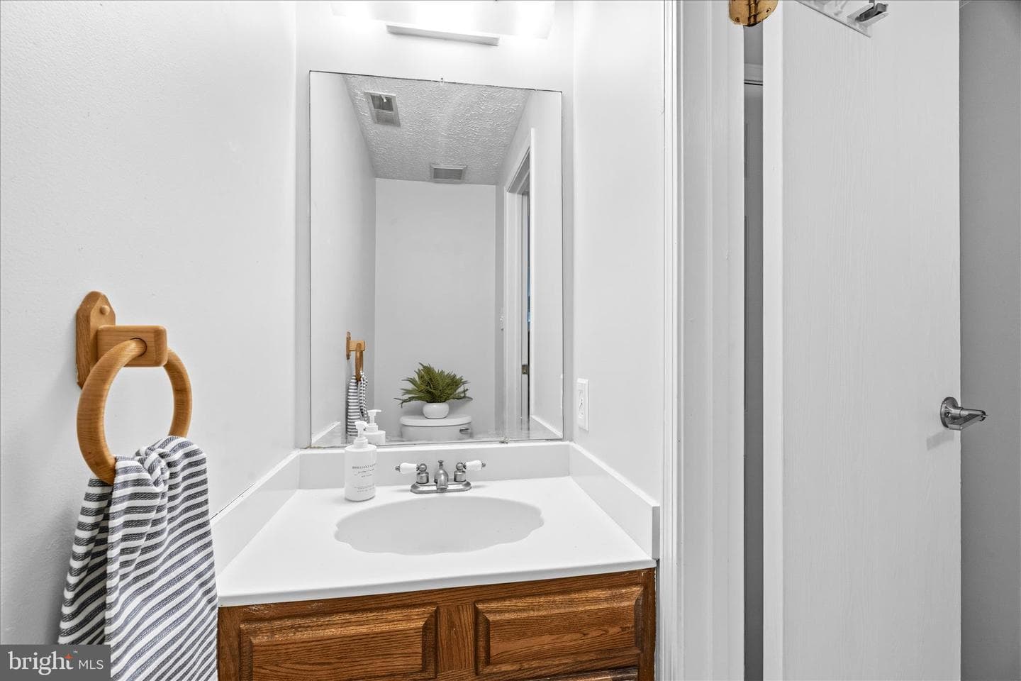 519 Beebe Court photo 12