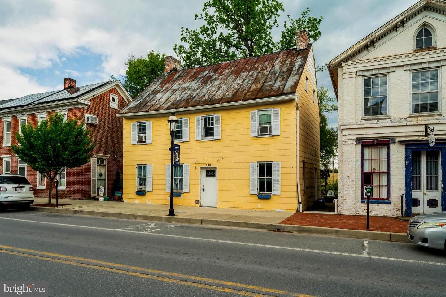308 W Main Street W photo 27