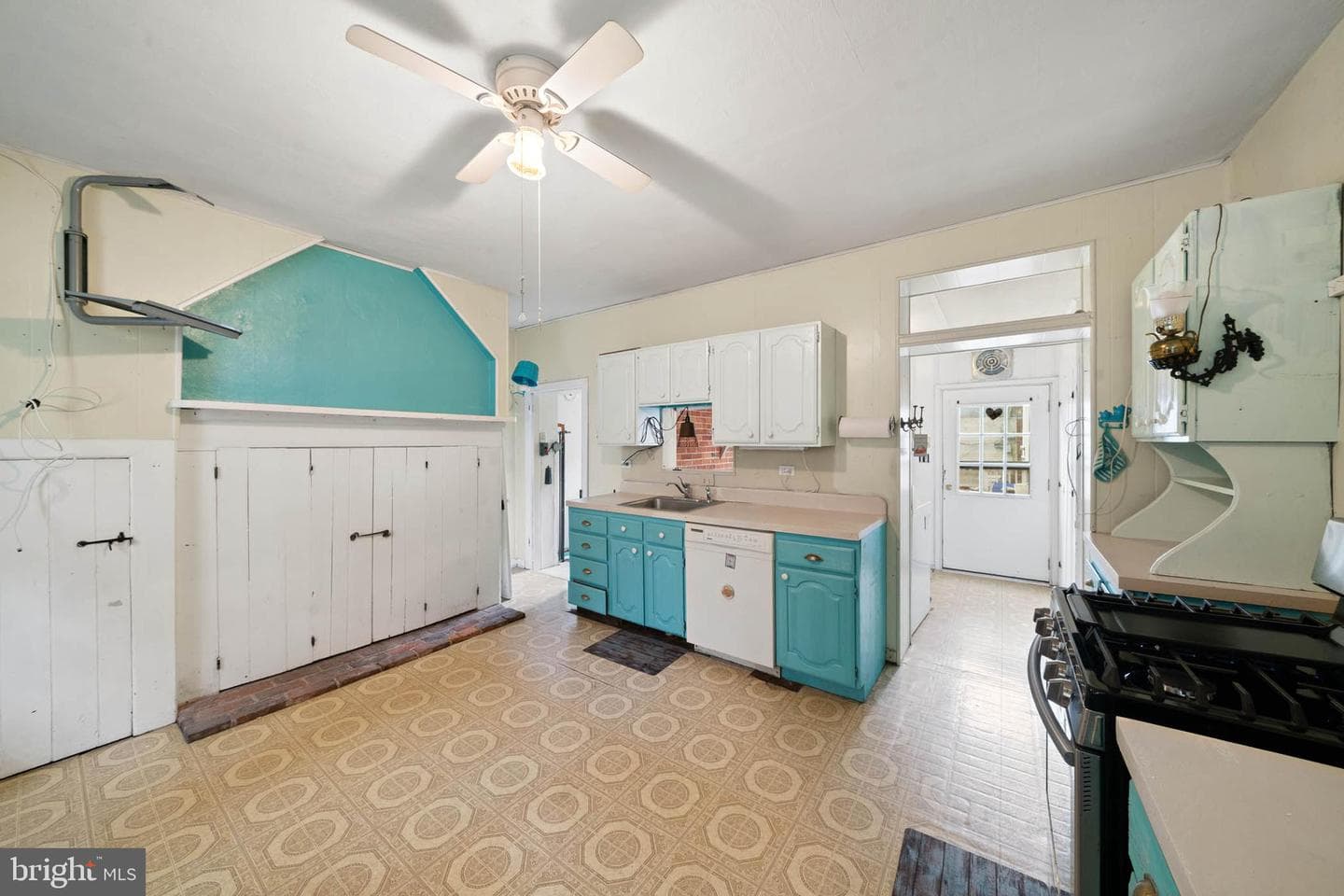 308 W Main Street W photo 9