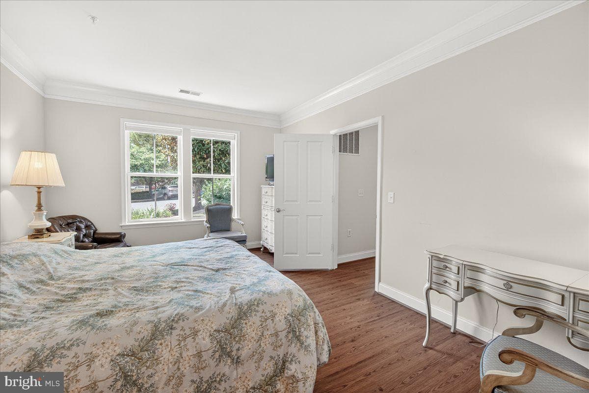 2500 Waterside Drive #103 photo 21