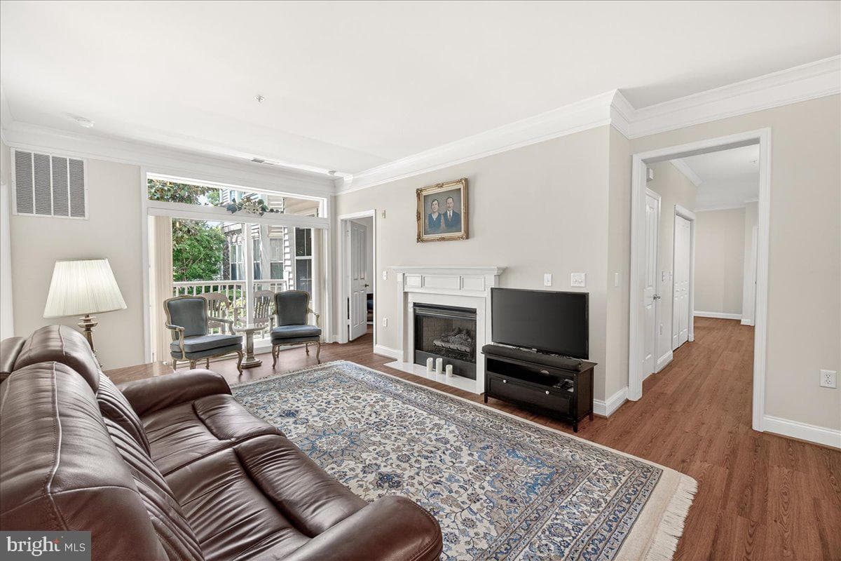 2500 Waterside Drive #103 photo 5