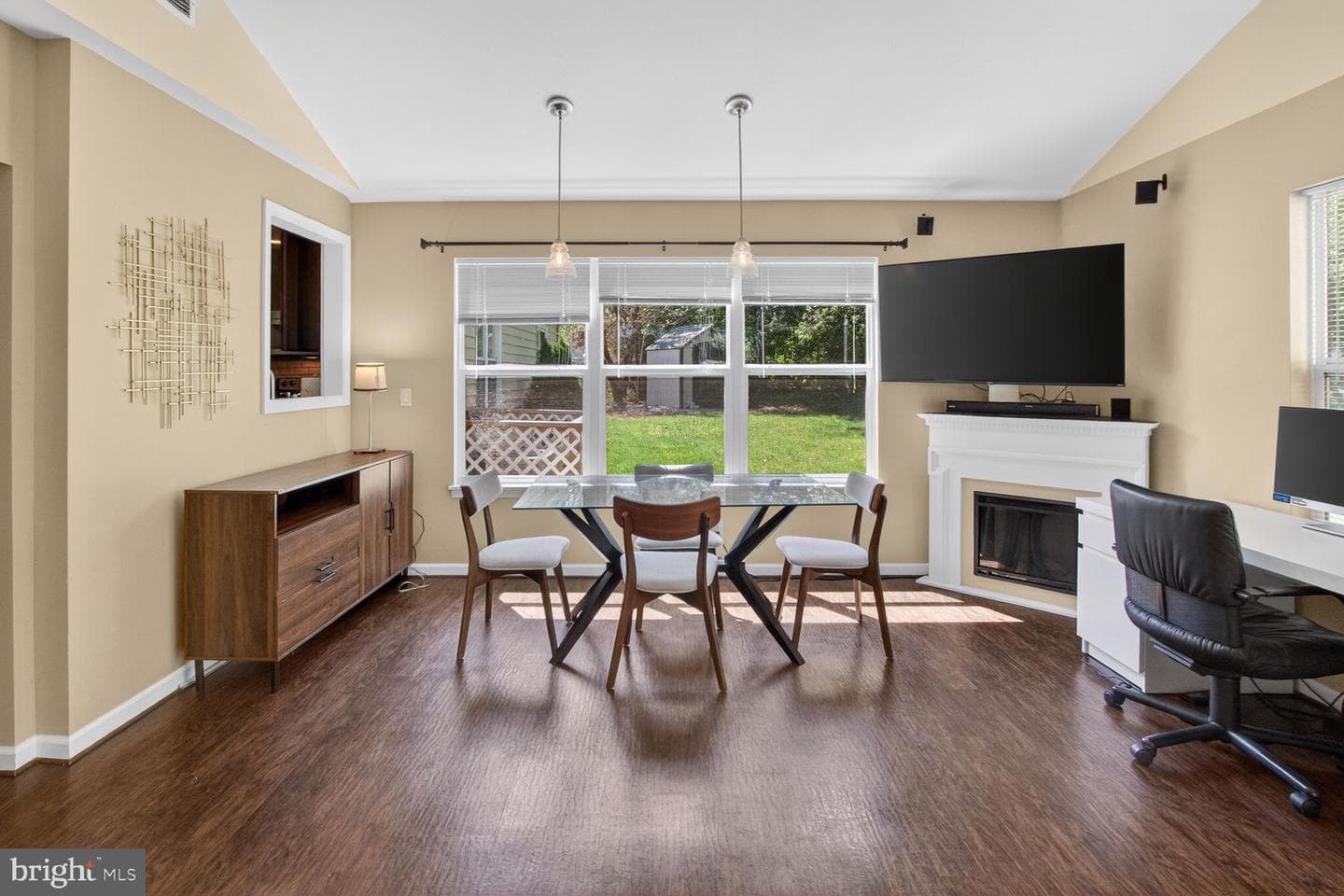 613 Charles Street photo 11