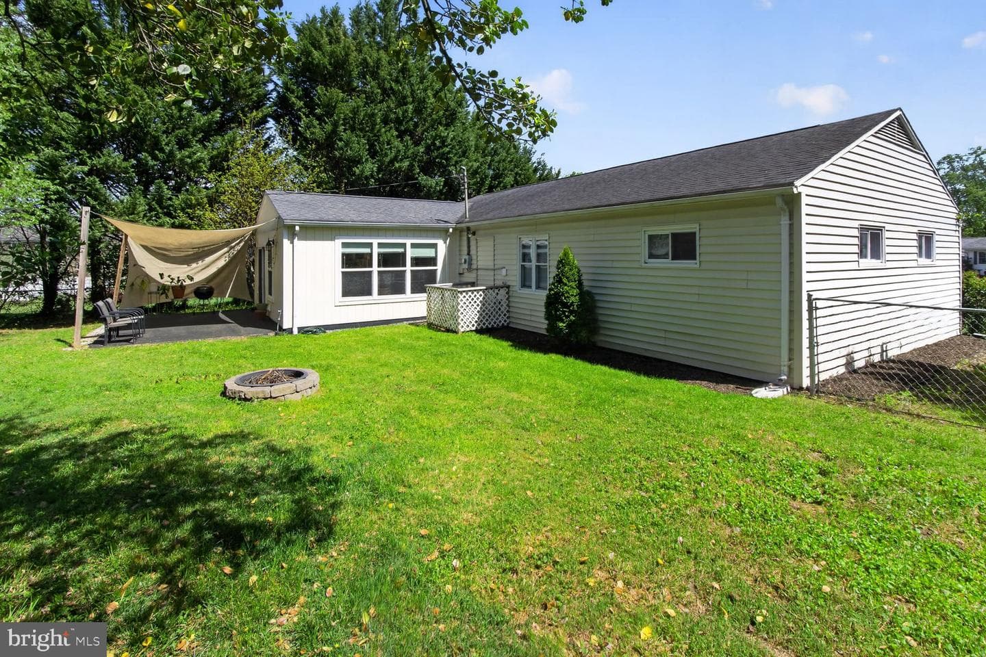 613 Charles Street photo 31