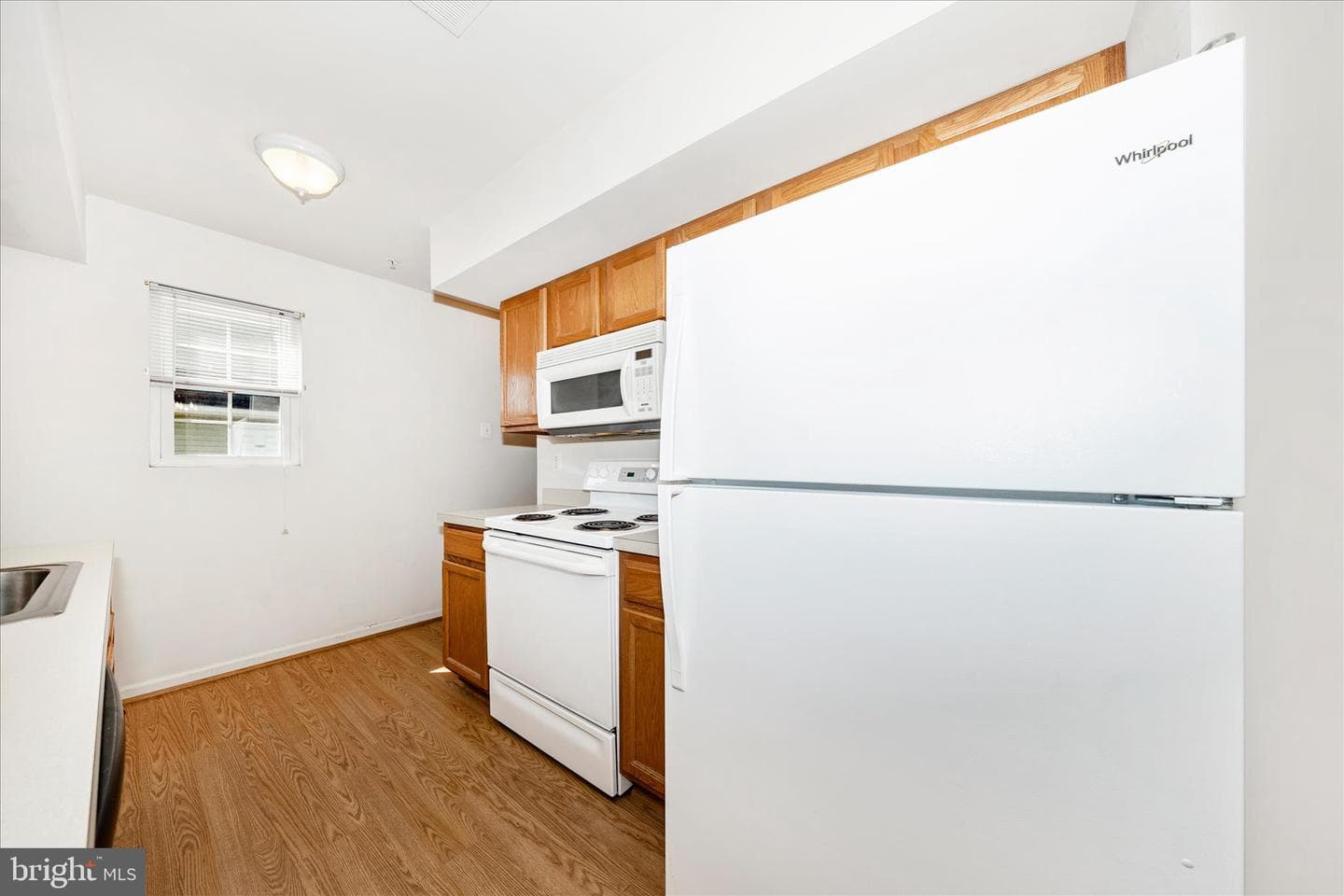 126 N Altamont Avenue photo 17
