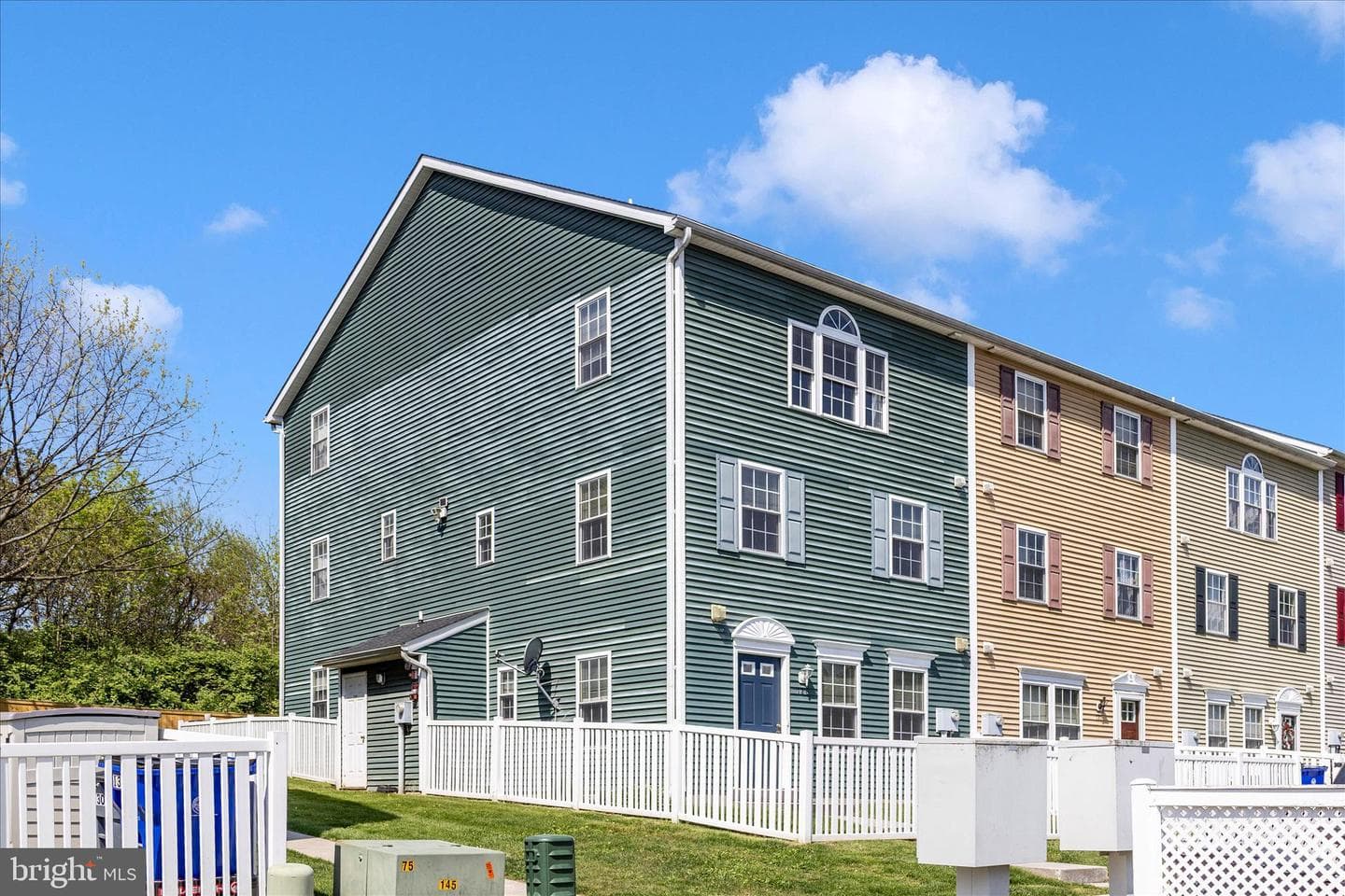 126 N Altamont Avenue photo 40