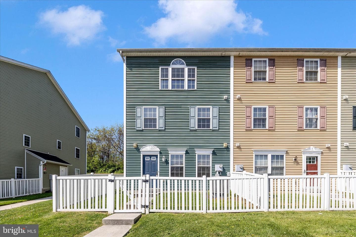 126 N Altamont Avenue photo 42