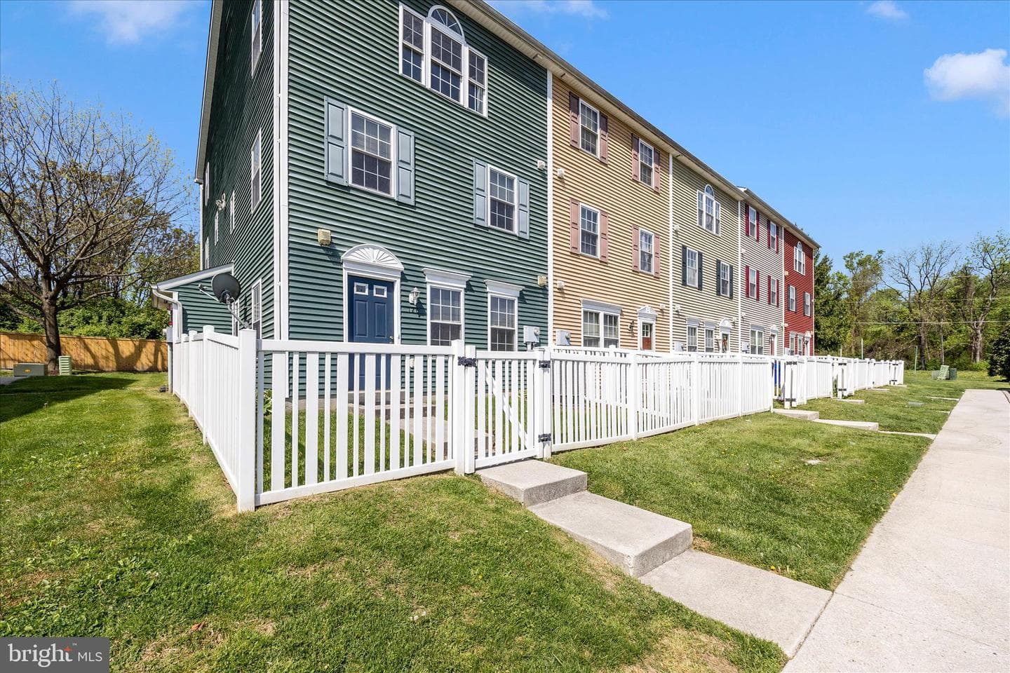 126 N Altamont Avenue photo 44
