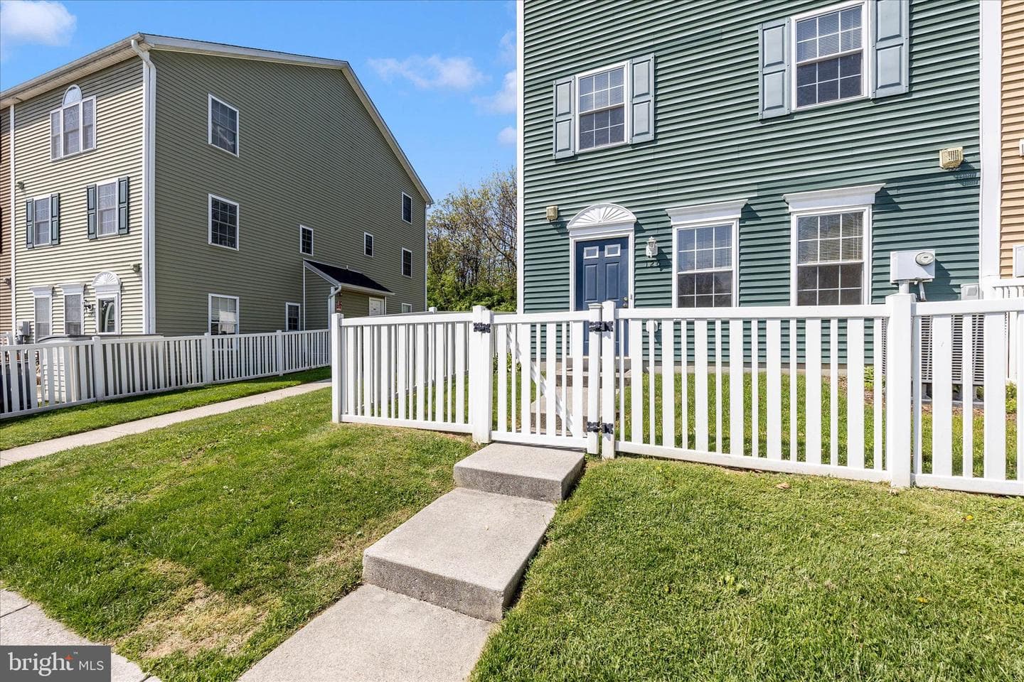 126 N Altamont Avenue photo 45