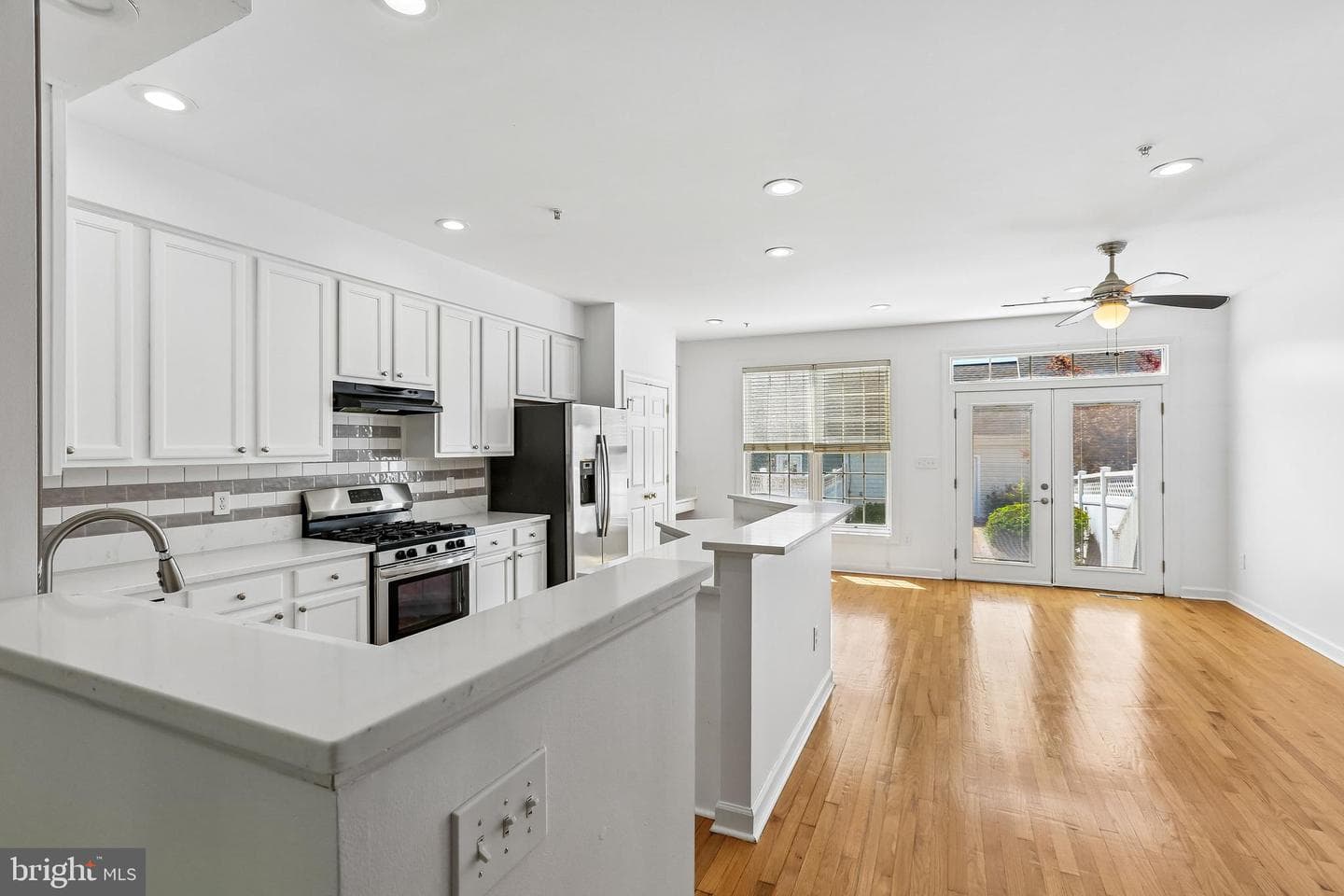 3645 Islington Street photo 13