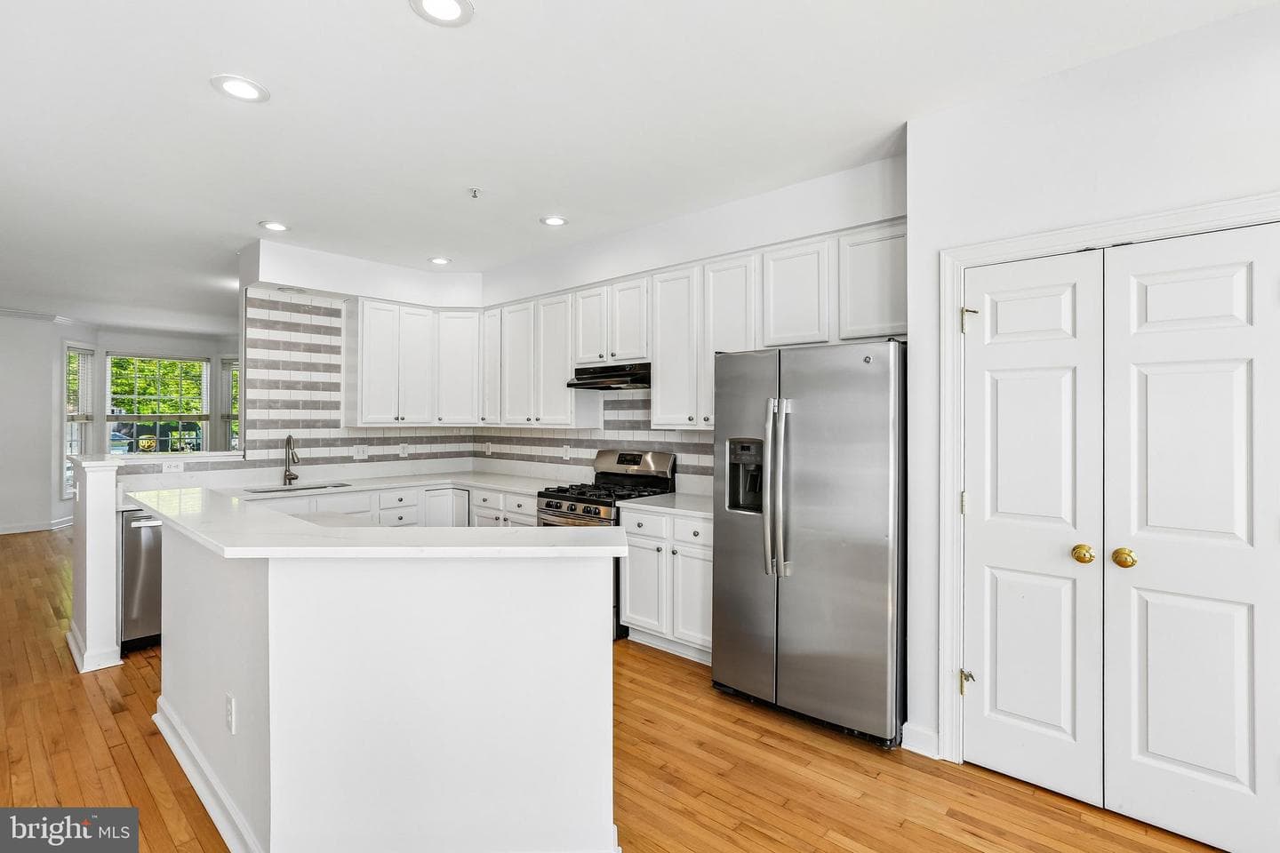 3645 Islington Street photo 15