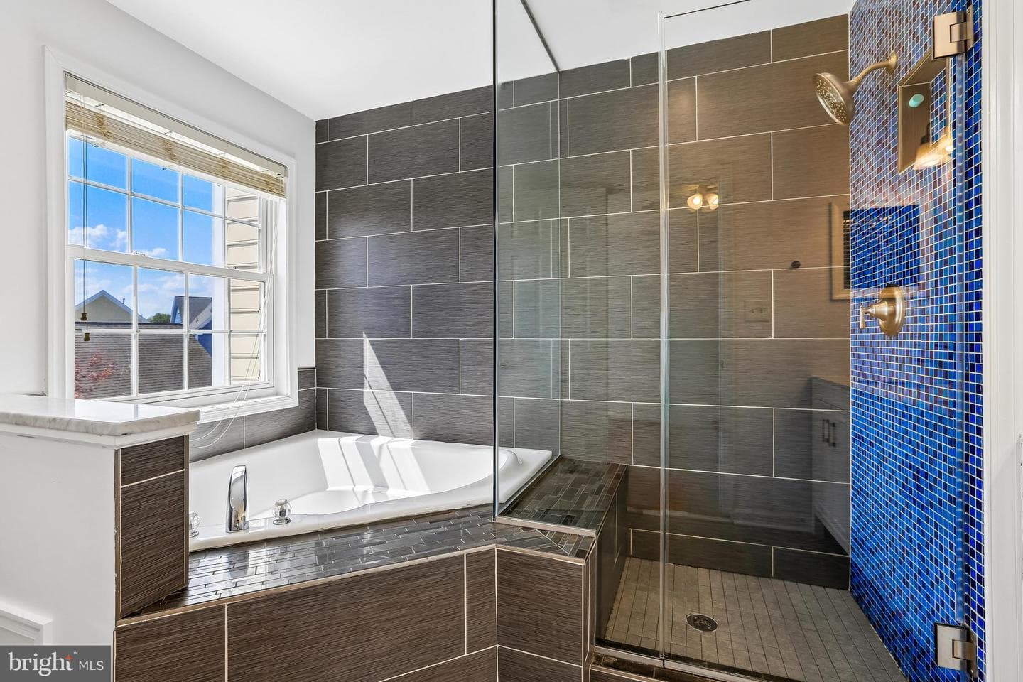 3645 Islington Street photo 32