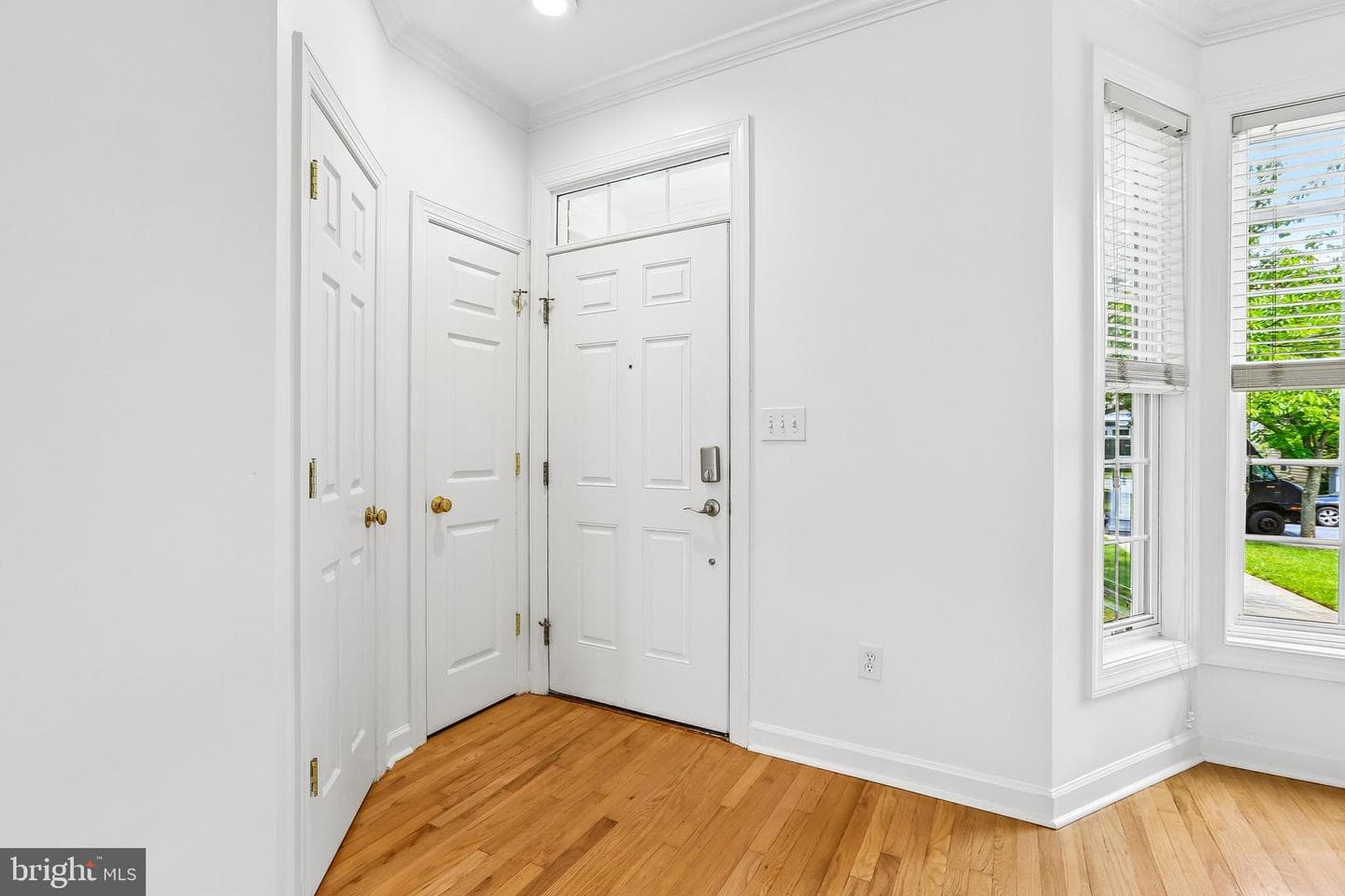 3645 Islington Street photo 9