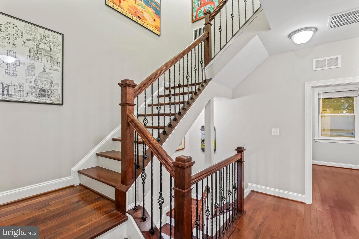 24 Maxwell Square photo 37