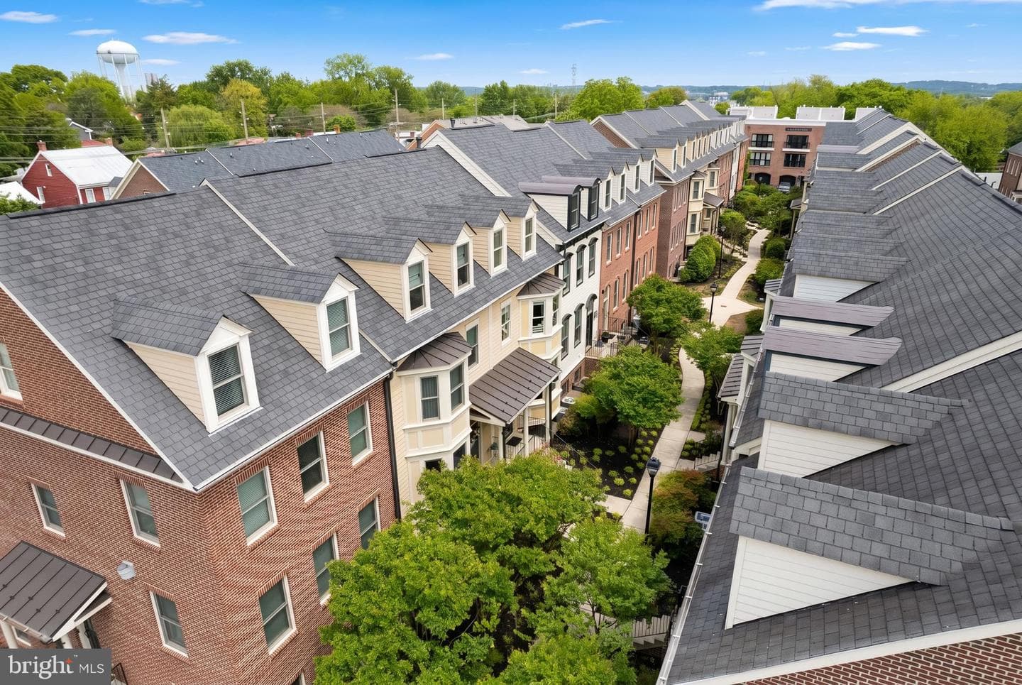 24 Maxwell Square photo 53