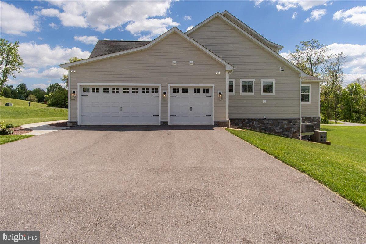 7172 Meadowbrooke Drive photo 78