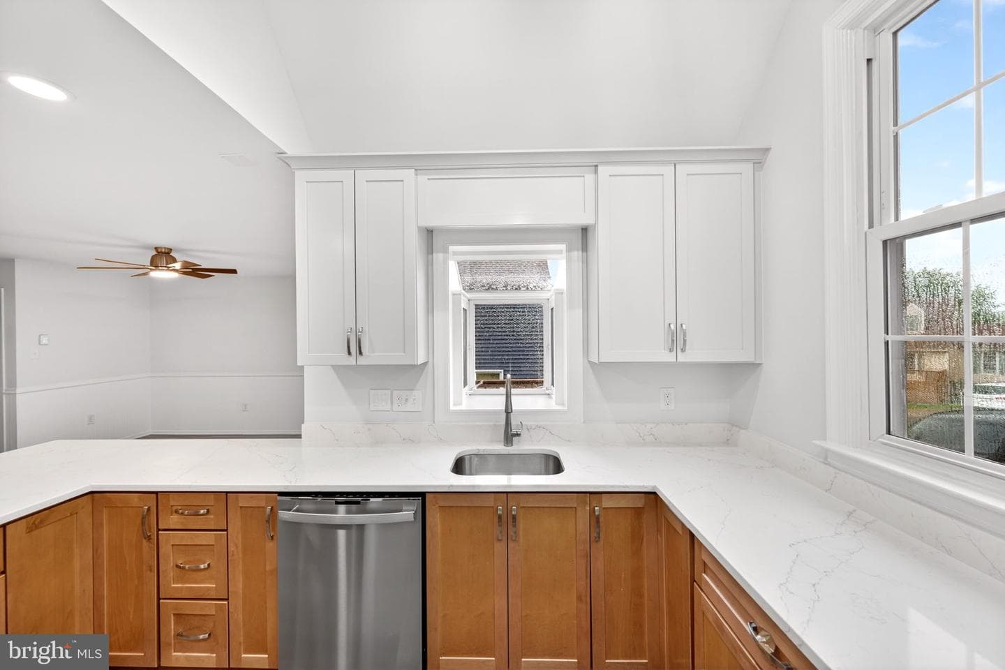 10743 Lake Edge Court photo 8
