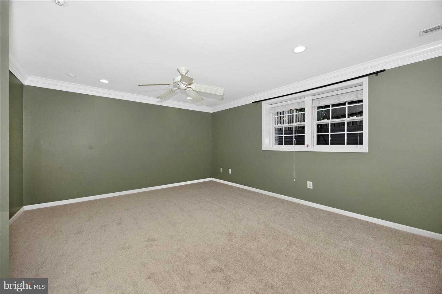 211 Moser Circle photo 36