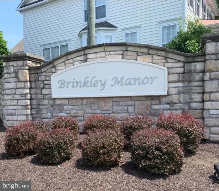 322 E Wainscot Drive photo 34