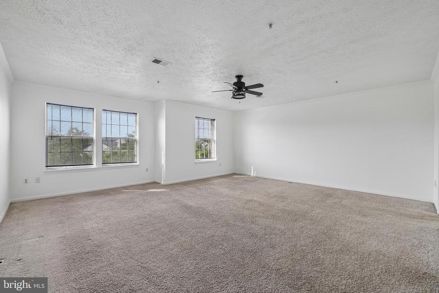 5243 Regal Court photo 5