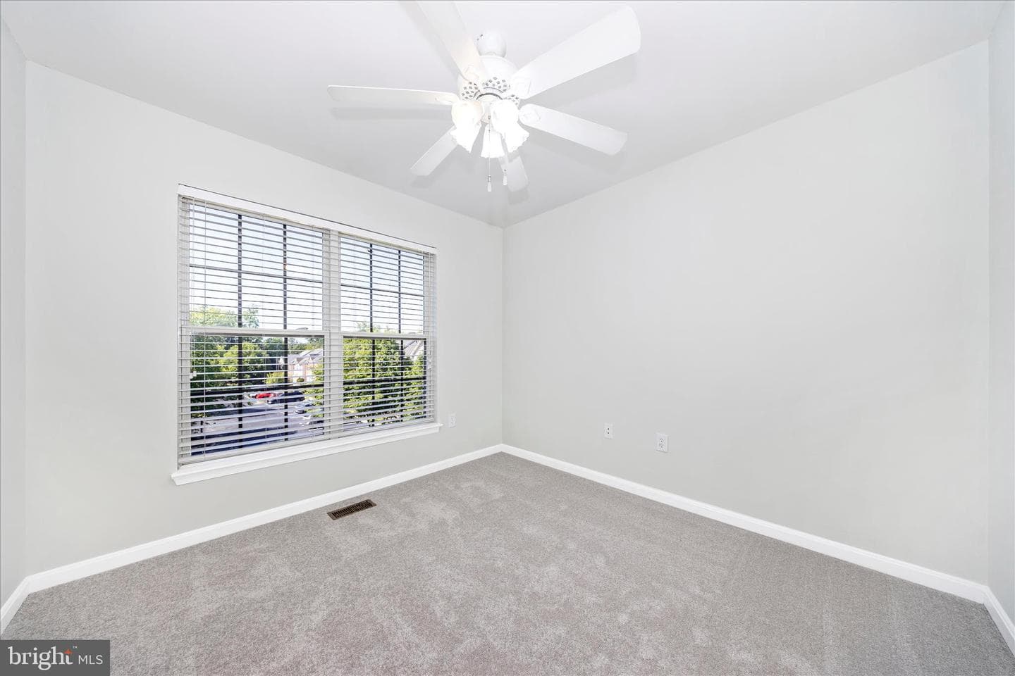 9410 Singleton Place photo 33