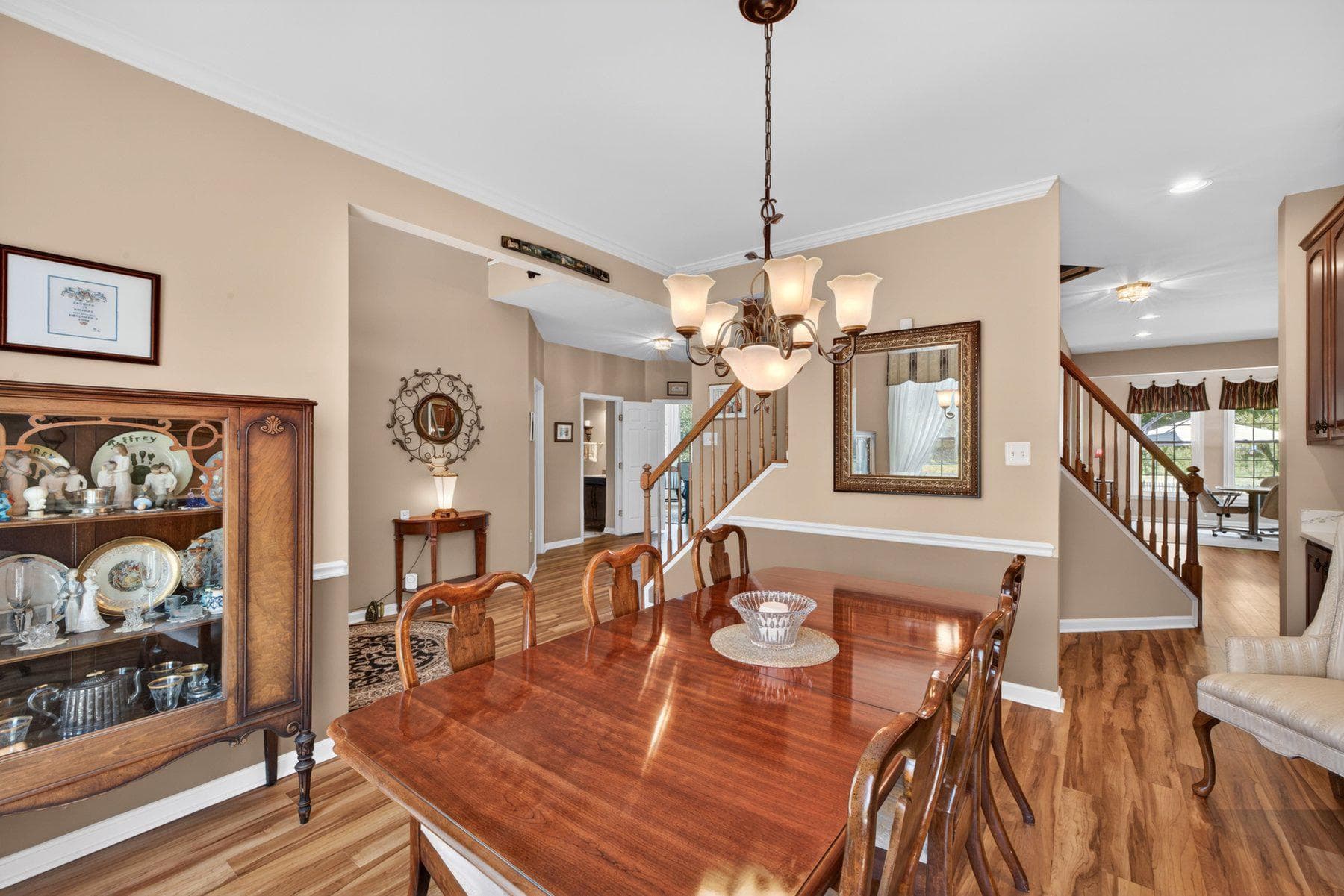 2622 Inwood Drive photo 7
